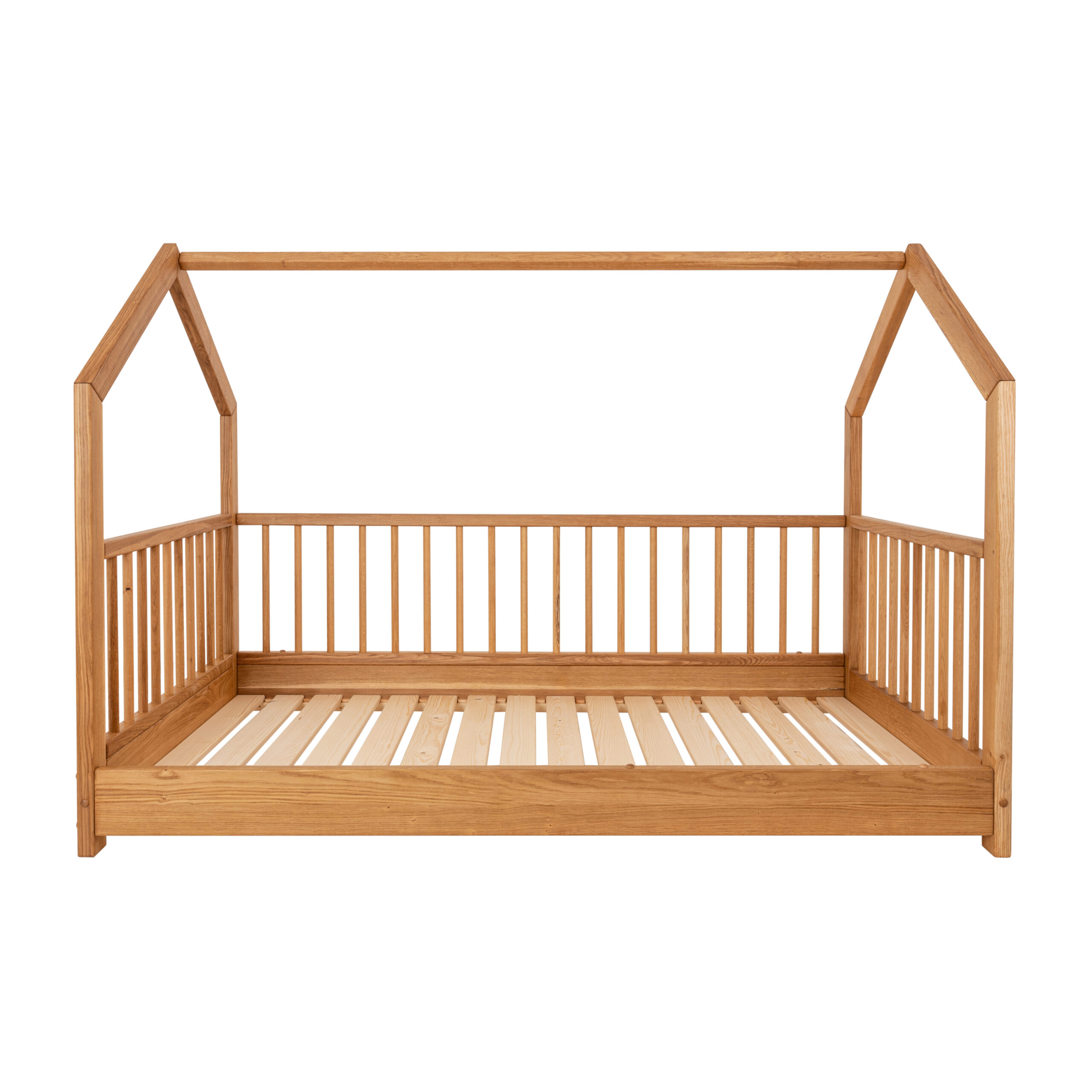 Postelja hiška z ograjo